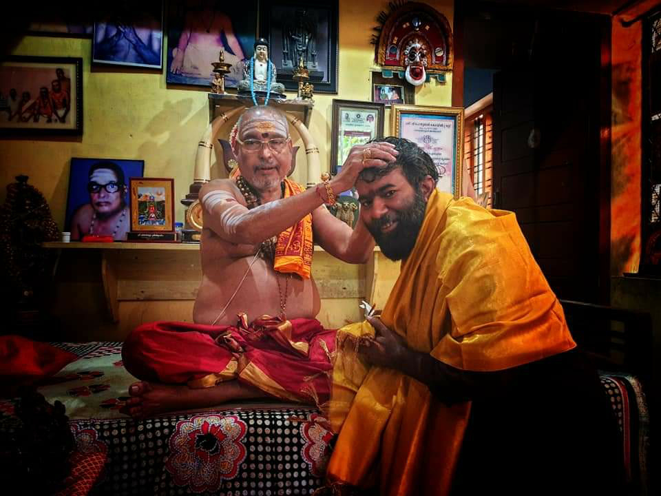 ഗുരുസമക്ഷം
